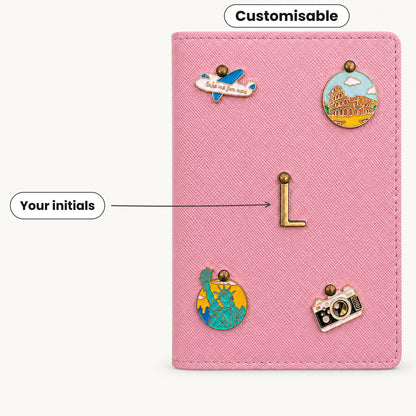 Funda para pasaporte con dijes